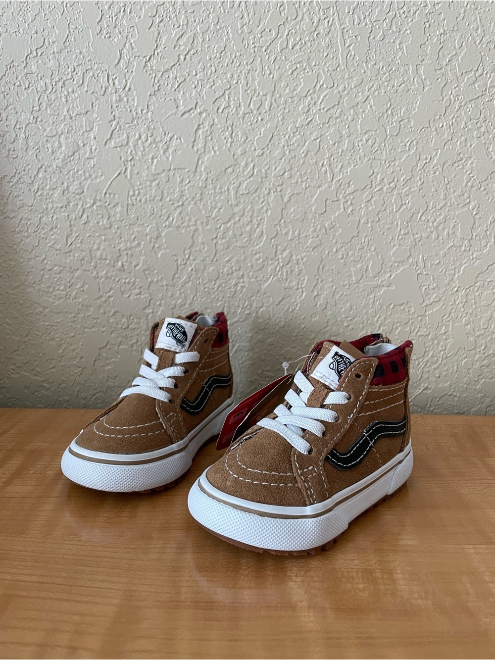 New Vans Toddlers Plaid Sk8 Hi Zip Sneaker Booties Size 4 Waterproof Insulation